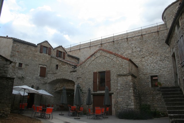 Petit Place